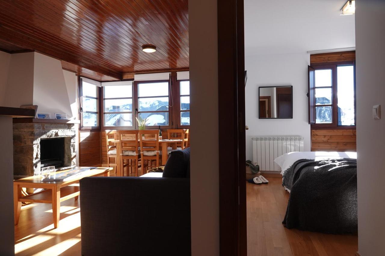 Stone Garaje Cubierto Y Trastero Pirineos360 Appartement Formigal Buitenkant foto
